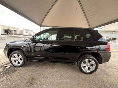 Jeep Compass Compass I 2011 2.2 crd Sport 4wd 163cv Nero usata Giugliano in Campania