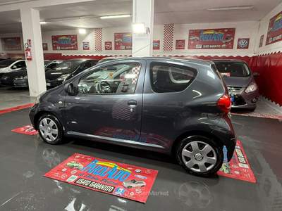 Toyota Aygo 1.0 68cv Sol 3P. - 2007 Grigio usata Giugliano in Campania