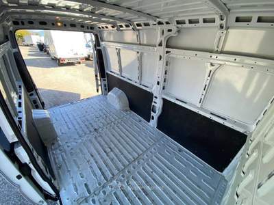 Peugeot Boxer 333 2.2 bluehdi 140cv S&S L3H2 + IVA Bianco usata Marino