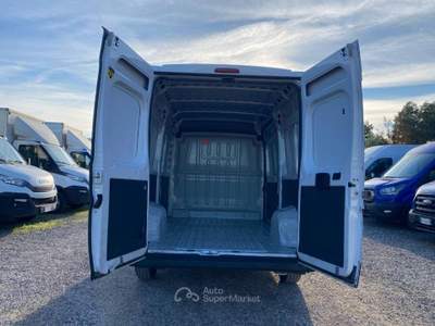 Peugeot Boxer 330 2.2 bluehdi 140cv S&S L2H2 Bianco usata Marino
