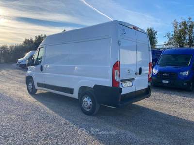 Peugeot Boxer 330 2.2 bluehdi 140cv S&S L2H2 Bianco usata Marino