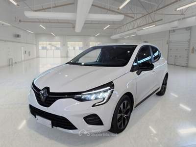 Renault Clio RENAULT CLIO 1.5 DCI BLUE 74KW EVOLUTION 5 PORTE BERLINA usata Roma