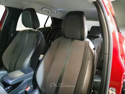 Peugeot 2008 PEUGEOT 2008 BLUEHDI 130 EAT8 ALLURE S/S AUT. CROSSOVER usata Pozzuoli