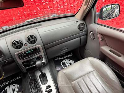 Jeep Cherokee CRD Sport 4x4 AUTOMATICA 150Cv Nero usata Agliana