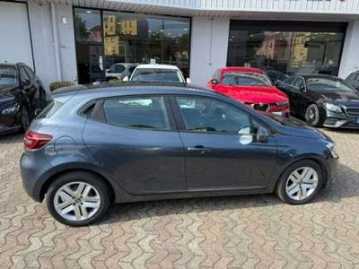 Renault Clio Full Hybrid E-Tech 140 CV 5 porte E-Tech Grigio usata Sesto San Giovanni