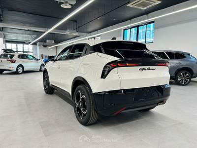 Alfa Romeo Junior  1.2 136 cv hybrid edct6 Bianco usata Torino