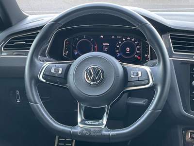 Volkswagen Tiguan R-LINE Interior/Exterior Fari Full Led+Quadro digitale Grigio usata COSOLETO