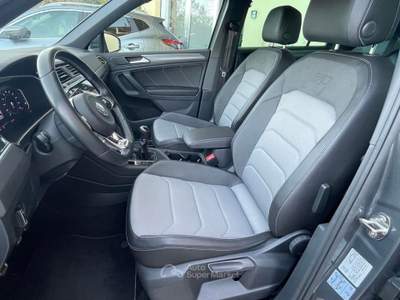 Volkswagen Tiguan R-LINE Interior/Exterior Fari Full Led+Quadro digitale Grigio usata COSOLETO