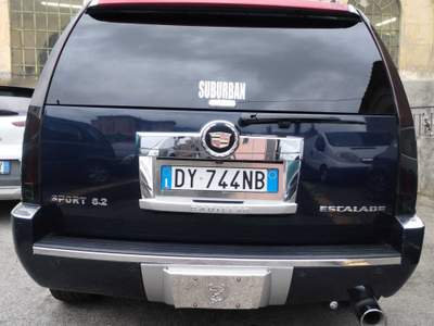 Cadillac Escalade sempre tenuta in box, 2 proprietari, tenuta maniacalmente Blu/Azzurro usata genova