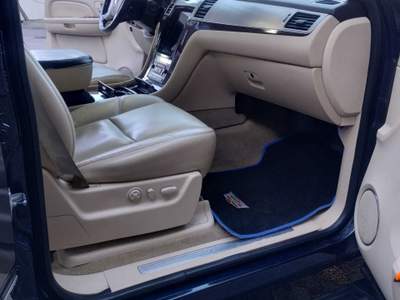 Cadillac Escalade sempre tenuta in box, 2 proprietari, tenuta maniacalmente Blu/Azzurro usata genova