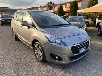Peugeot 5008 BlueHDi 150 S&S Allure 7 posti KM CERTIFICATI Grigio usata Sinalunga