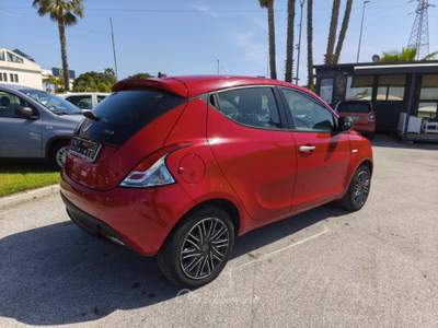 Lancia Ypsilon 1.0 FireFly 5 porte S&S Hybrid Ecochic A. Ferretti Bianco usata Milazzo