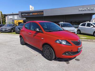 Lancia Ypsilon 1.0 FireFly 5 porte S&S Hybrid Ecochic A. Ferretti Bianco usata Milazzo