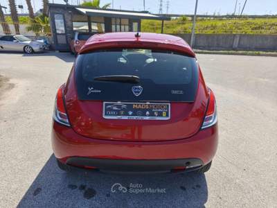 Lancia Ypsilon 1.0 FireFly 5 porte S&S Hybrid Ecochic A. Ferretti Bianco usata Milazzo