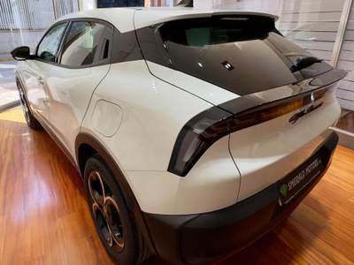 Alfa Romeo Junior 1.2 145 CV Hybrid eDCT6 Speciale km 0 0uff. Italia Bianco usata Afragola