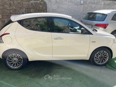 Lancia Ypsilon RATE / FINANZIAMENTI Bianco usata Benevento