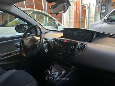 Lancia Ypsilon / BI colore / FINANZIAMENTI Grigio usata Benevento