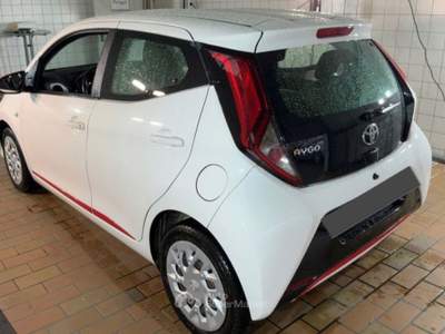 Toyota Aygo 1.0 5 porte/ neopatentati/FINANZIAMENTI Bianco usata Benevento
