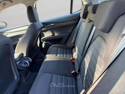 Alfa Romeo Stelvio 2.2 Turbodiesel 160 CV AT8 RWD Business Rosso usata Imola