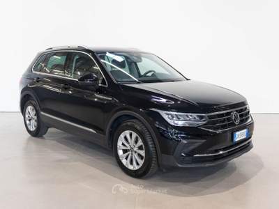 Volkswagen Tiguan DSG Life Nero usata Brescia