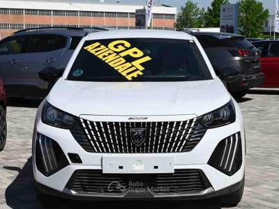 Peugeot 2008 PureTech 100 S&S Allure GPL Bianco usata Pianezza