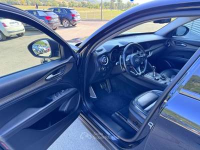 Alfa Romeo Stelvio 2.0 Turbo 280 CV AT8 Q4 Super Full Black 4x4 Nero usata Sant'Angelo in vado