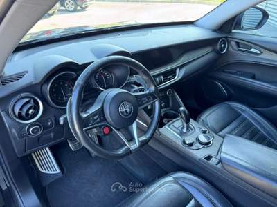 Alfa Romeo Stelvio 2.0 Turbo 280 CV AT8 Q4 Super Full Black 4x4 Nero usata Sant'Angelo in vado