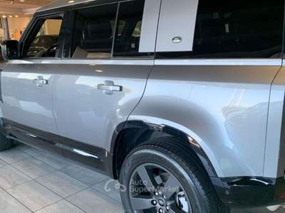Land Rover Defender 110 3.0D I6 250 CV AWD X-Dynamic HSE IVA ESPOSTA Grigio usata Sant'Angelo in vado