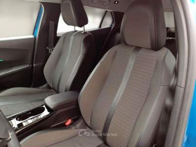Peugeot 2008 PEUGEOT 2008 BLUEHDI 130 EAT8 ALLURE PACK S/S AUTO CROSSOVER usata Pozzuoli