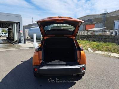 Peugeot 2008 PEUGEOT 2008 BLUEHDI 130 EAT8 ALLURE S/S AUT. CROSSOVER usata Casei Gerola