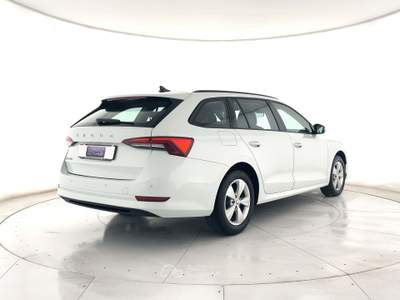Skoda Octavia Octavia wagon 2.0 tdi evo executive 150cv dsg full led Bianco usata Ghedi