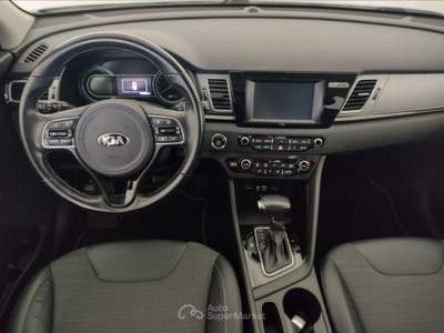 Kia Niro  1.6 gdi dct hev style Bianco usata Pisa