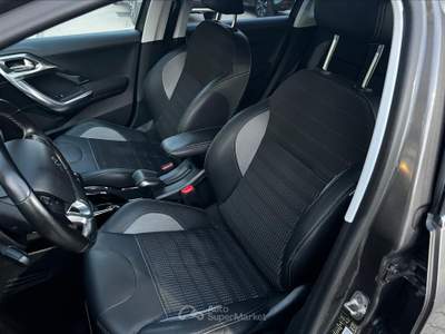 Peugeot 2008  - puretech turbo 110 s&s allure  Grigio usata Torino