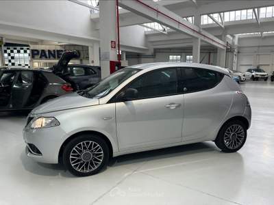 Lancia Ypsilon  - ypsilon 1.2 69 cv 5 porte gpl ecochic silver Grigio usata Torino