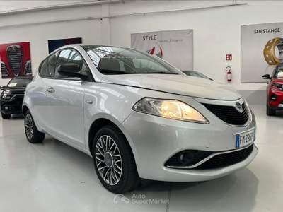 Lancia Ypsilon  - ypsilon 1.2 69 cv 5 porte gpl ecochic silver Grigio usata Torino