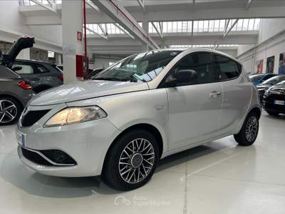 Lancia Ypsilon  - ypsilon 1.2 69 cv 5 porte gpl ecochic silver Grigio usata Torino