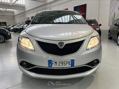 Lancia Ypsilon  - ypsilon 1.2 69 cv 5 porte gpl ecochic silver Grigio usata Torino