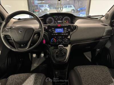 Lancia Ypsilon  - ypsilon 1.0 firefly 5 porte s&s hybrid ecochic silver Bianco usata Torino