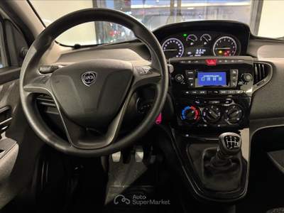 Lancia Ypsilon  - ypsilon 1.0 firefly 5 porte s&s hybrid ecochic silver Bianco usata Torino