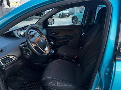 Lancia Ypsilon  - ypsilon 1.0 firefly 5 porte s&s hybrid maryne Blu/Azzurro usata Torino
