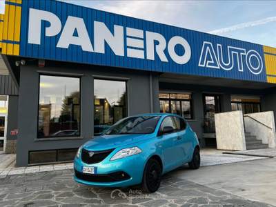 Lancia Ypsilon  - ypsilon 1.0 firefly 5 porte s&s hybrid maryne Blu/Azzurro usata Torino