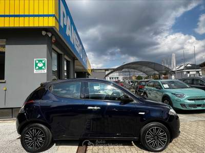 Lancia Ypsilon  - ypsilon 1.2 69 cv 5 porte gpl ecochic gold Blu/Azzurro usata Torino