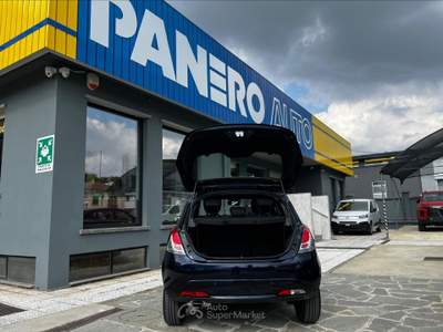 Lancia Ypsilon  - ypsilon 1.2 69 cv 5 porte gpl ecochic gold Blu/Azzurro usata Torino
