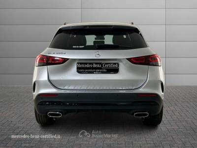 Mercedes-Benz GLA 180 D Premium 8G-DCT Argento usata Brescia