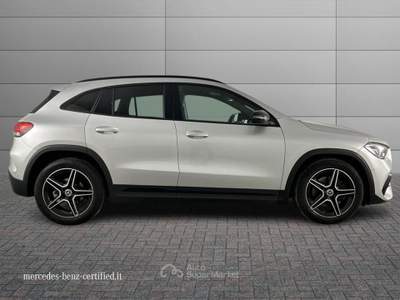 Mercedes-Benz GLA 180 D Premium 8G-DCT Argento usata Brescia
