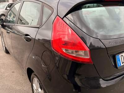 Ford Fiesta Motore refata tutto nuova Nero usata Pignataro Maggiore