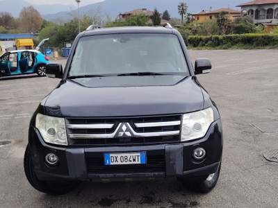 Mitsubishi Pajero Pajero ful optional Nero usata Leggiuno