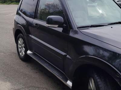 Mitsubishi Pajero Pajero ful optional Nero usata Leggiuno
