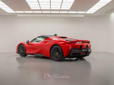 Ferrari SF90 Sf90 Stradale Rosso usata Cassola