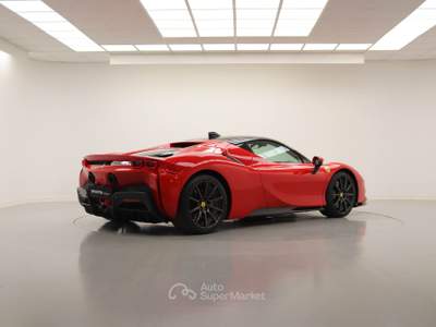 Ferrari SF90 Sf90 Stradale Rosso usata Cassola